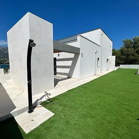 Villa Christian Luxusvilla Direkt Am Meer Rovanjska Exterior photo