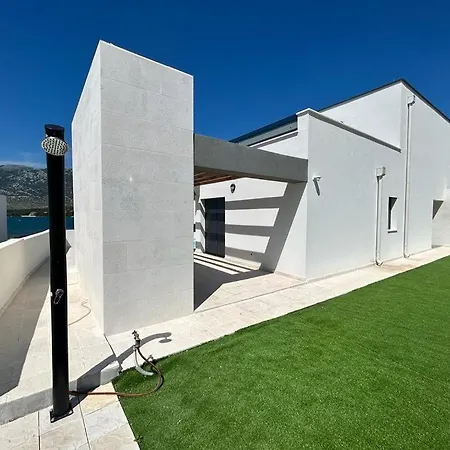 Villa Christian Luxusvilla Direkt Am Meer Rovanjska Exterior photo